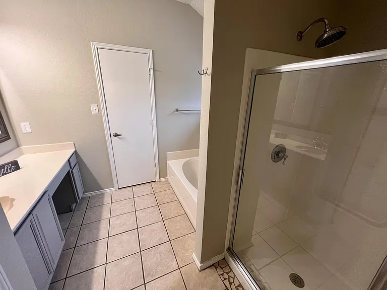 2805 Yorkfield Ct — Photo 17