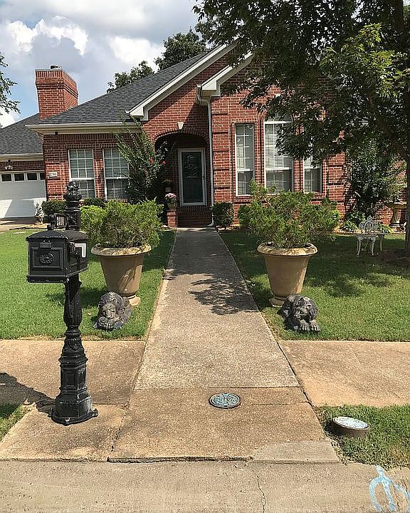 1st image of 2310 Byron Dr