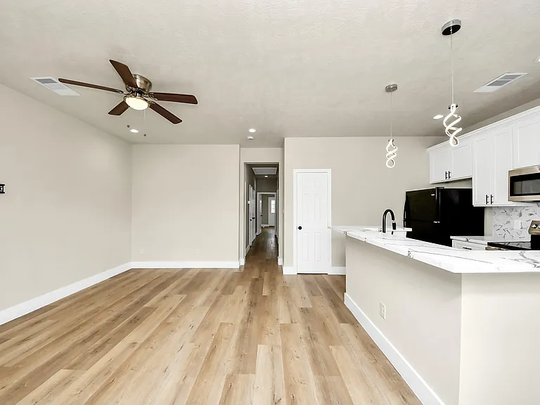 5211 Amy St #B — Photo 3