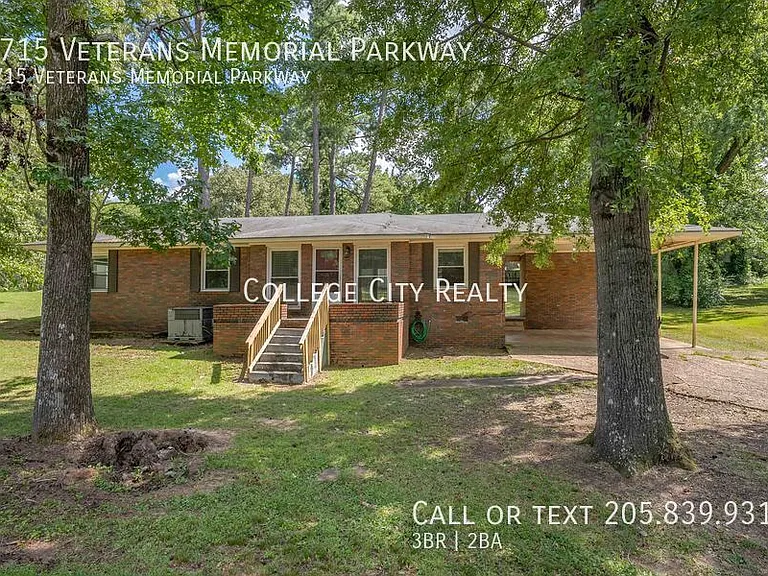 2715 Veterans Memorial Pkwy — Photo 1