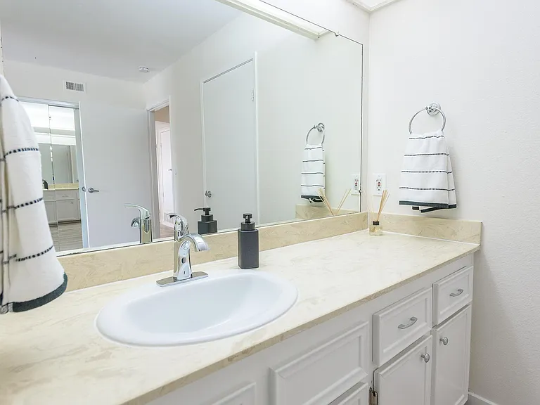6355 Rancho Mission Rd #4 — Photo 13