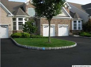 6 Laysbeth Ct, Old Bridge, NJ 08857