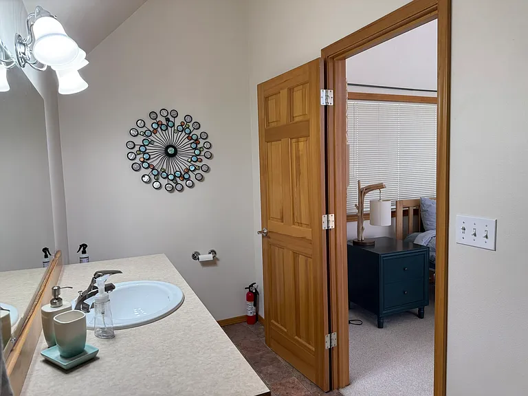 432 Lakeview Dr — Photo 15