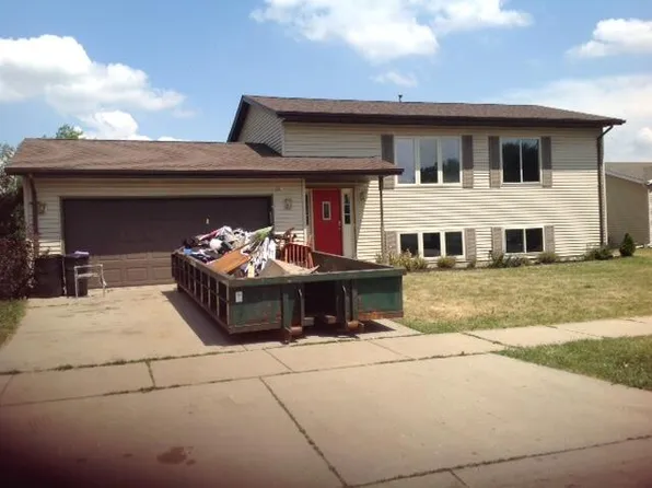 213 Pine St, Delavan, WI 53115