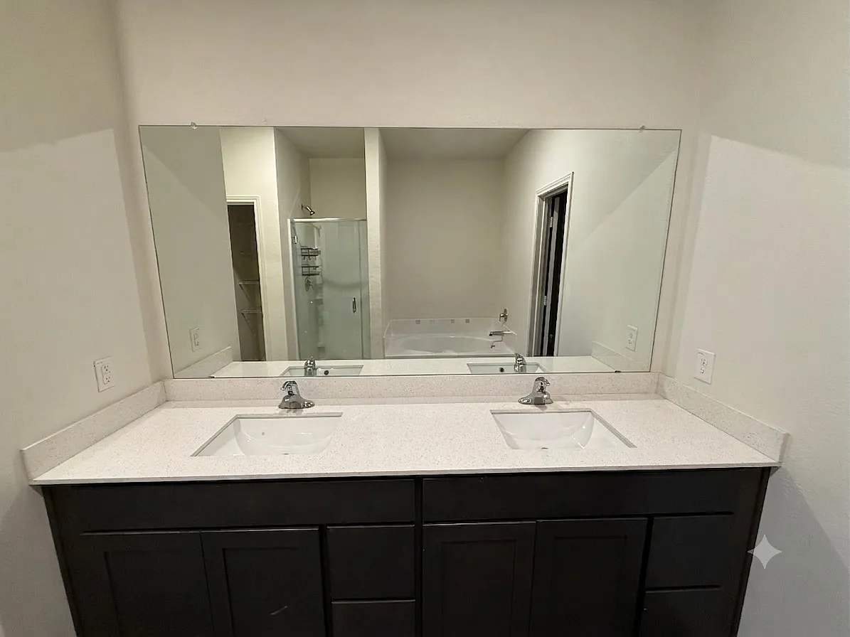 4 bed, 2054 sqft, $1,995 — Photo 3