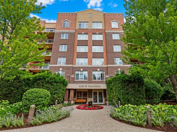 5155 Madison St Unit 207, Skokie, IL 60077