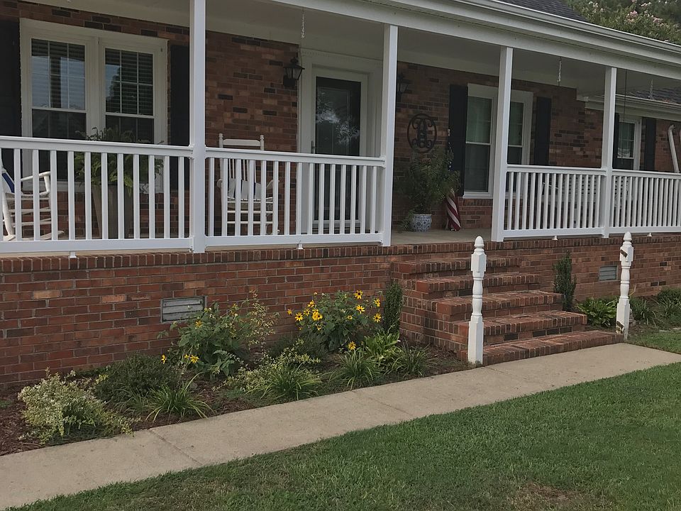 1st image of 213 Hunters Creek Dr