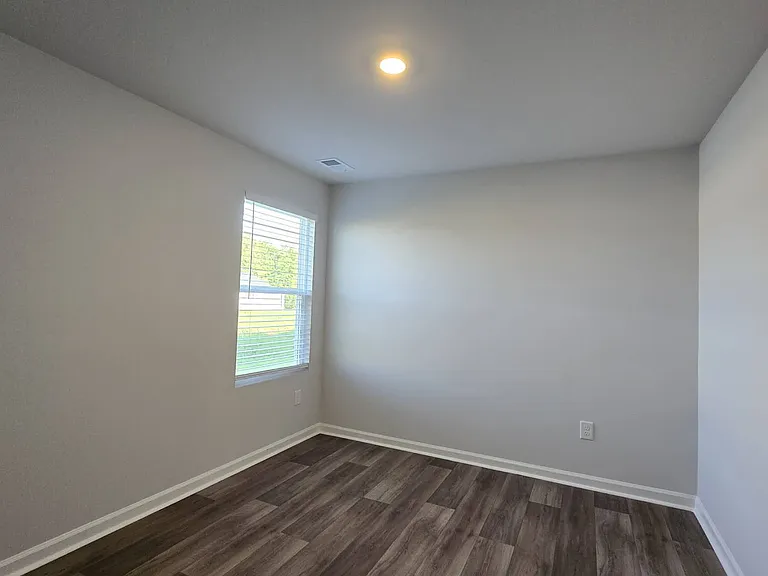 598 Cambria Dr — Photo 14