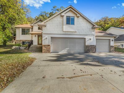 1914 N Benton Dr, Sauk Rapids, MN, 56379