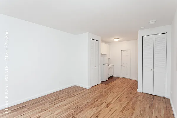 Rented by J. Lemle Real Estate | media 17