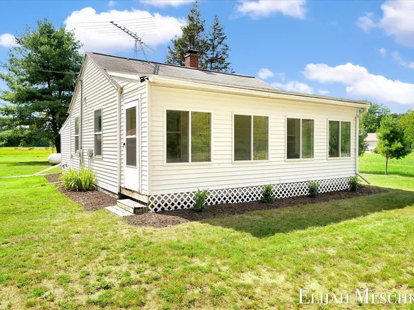 16217 130th Ave, Nunica, MI 49448