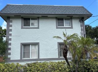 219 W Dixie Hwy #B, Dania, FL 33004