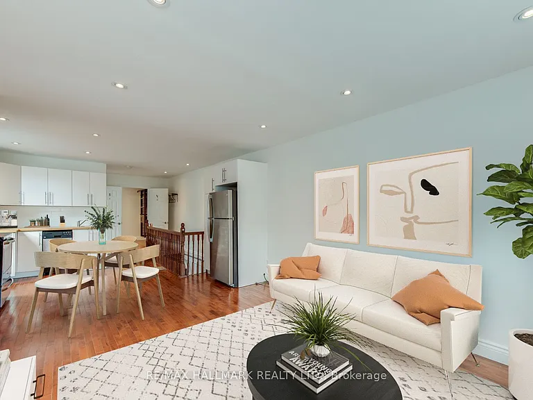 2066 Gerrard St E #UPPER — Photo 3