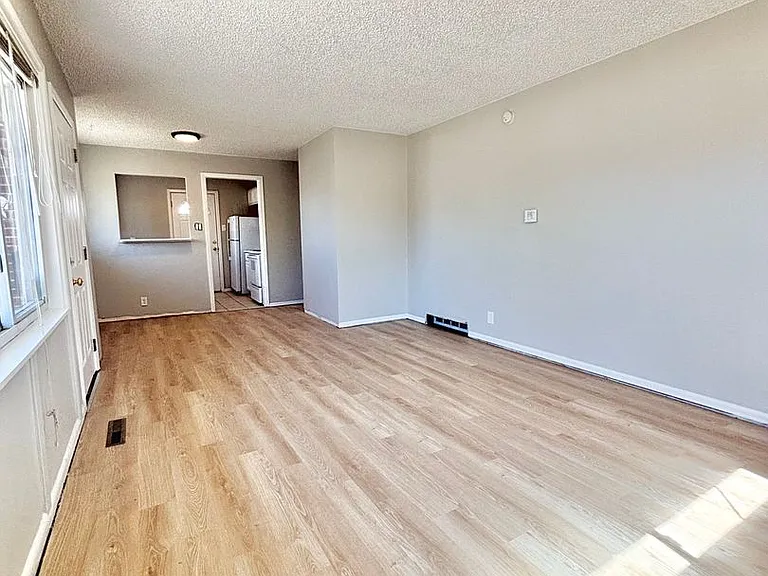 3556 Fairfax St — Photo 2