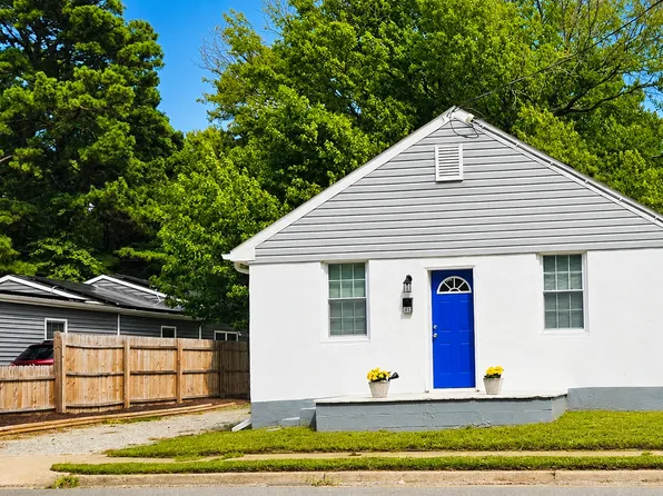 208 Woodland Rd, Hampton, VA 23669