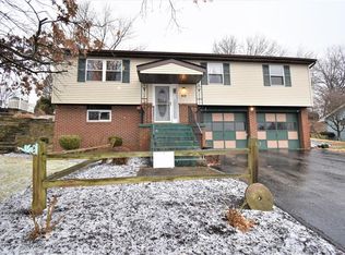 108 Colonial Dr, Irwin, PA 15642