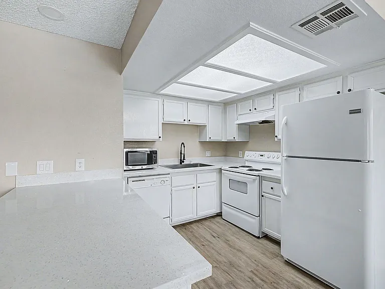 1513 Cedar Rock Ln #202 — Photo 12