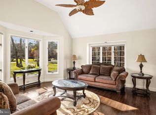 19 Woodsfield Ct, Medford, NJ 08055