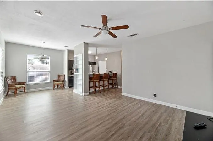 2 bed, 2.0 bath, 955 sqft, $1,800 — Photo 4