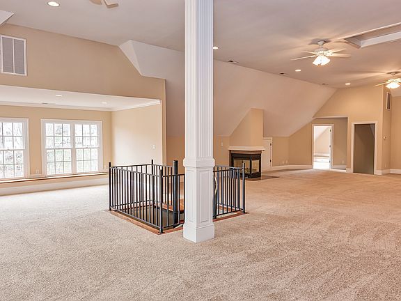 5th image of 142 Oasis Dr