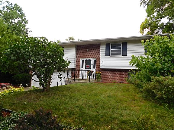 2nd image of 1120 Elmdale St NE