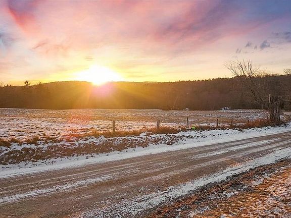 3rd image of 87 Winter Road