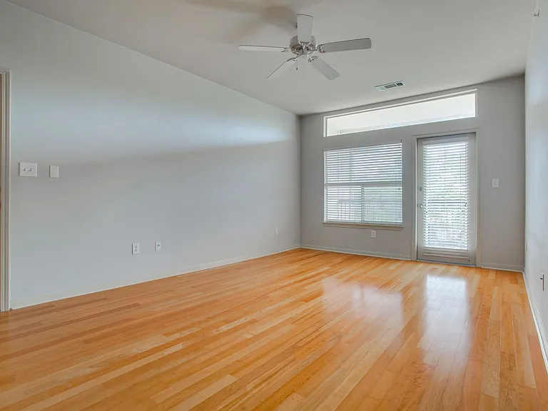 2209 Hancock Dr #27 — Photo 8