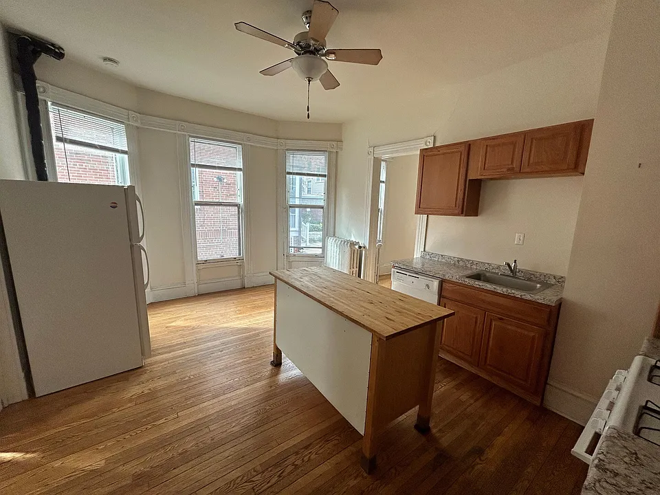 315 N Pinckney St #1