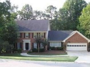 4960 Huntshire Ln, Lilburn, GA 30047