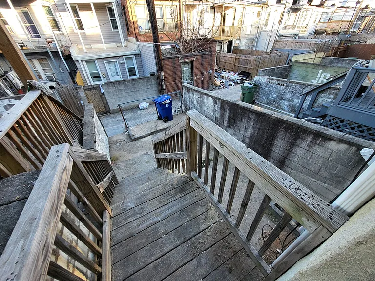 517 N Rose St — Photo 25