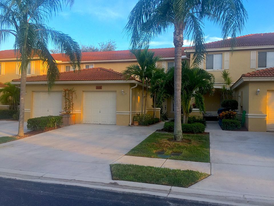 1st image of 1515 Arezzo Cir