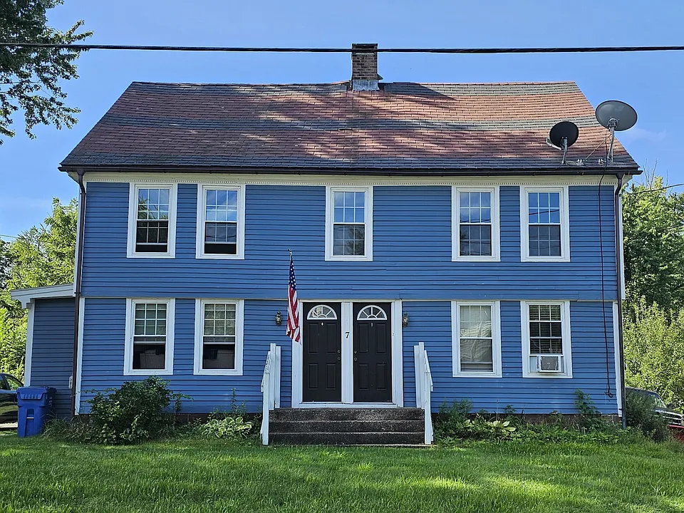 7 South St