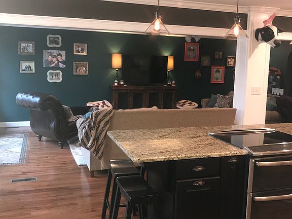 MainKitchen into living area