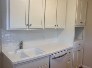 2914 Peppertree Ln APT C, Costa Mesa, CA 92626