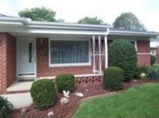 15557 Nola Cir, Livonia, MI 48154