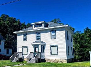 512 & 1/2 Blaine St, Edgerton, WI 53534