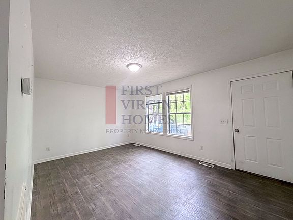 4th image of 4 Jennings Dr