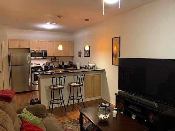 4th image of 3618 E Broad St APT 105
