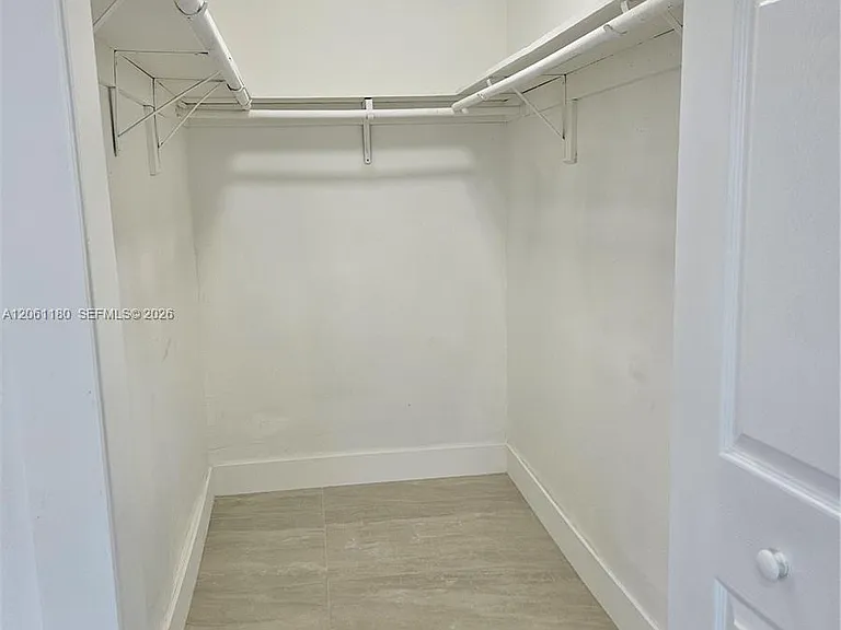 9415 SW 38th St #B — Photo 14