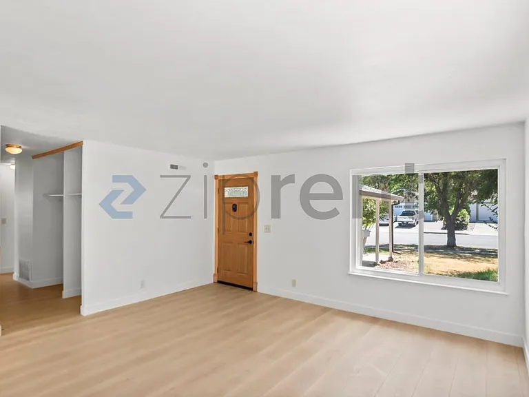 6944 Heaton Moor Dr — Photo 8