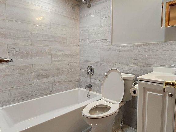 5th image of 7 Cherrywood Ct