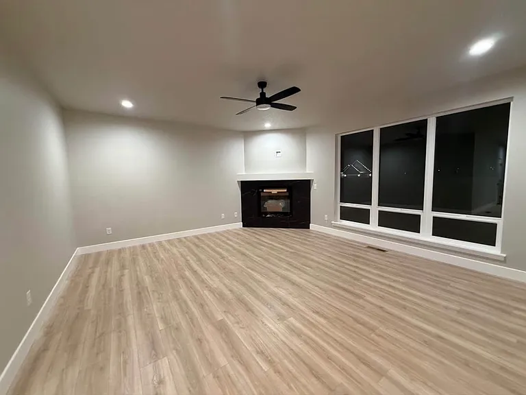 2754 W Nonius — Photo 3