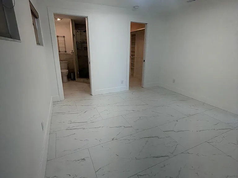 1125 Union St — Photo 40