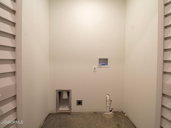 4th image of 1410 N Clark St