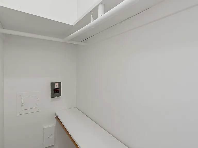 455 N Hayworth Ave — Photo 43