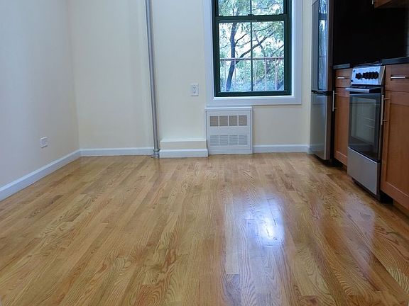 3rd image of 539 E 78th St APT 2D