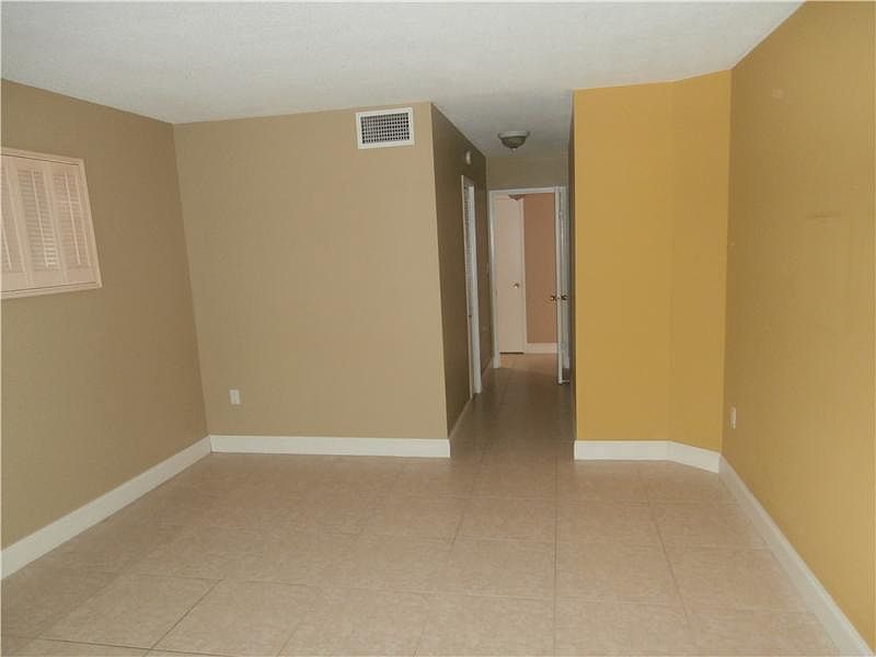 1st image of 1680 NE 191st St #4142