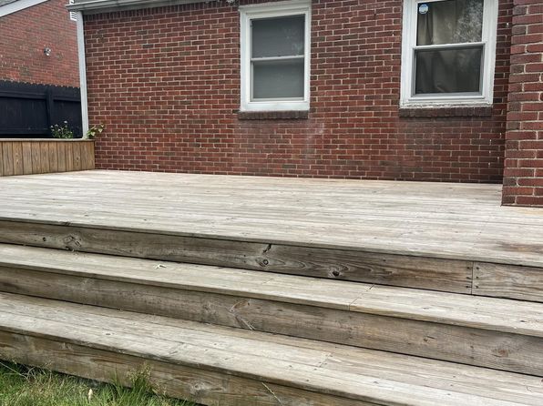 215 Owens Ave