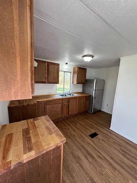 2 bed, 784 sqft, $1,000 — Photo 3
