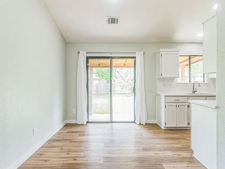 1801 Verbena Way — Photo 10